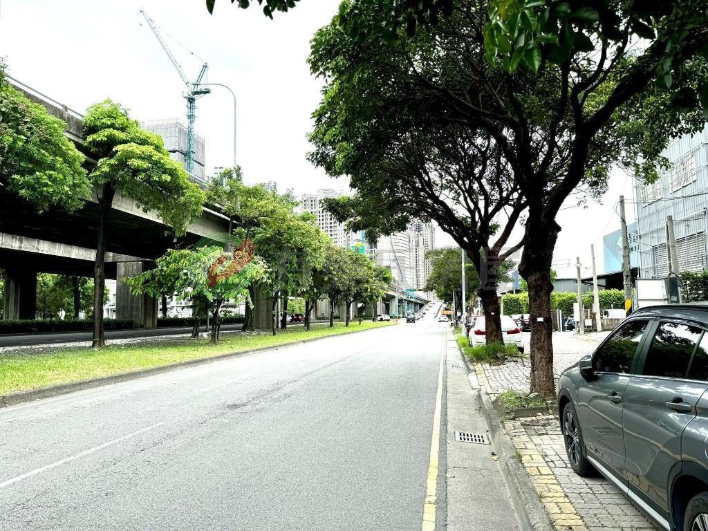 西屯正環中路農地廠房可用約700坪可直接收租（第 4 張，共 6 張）
