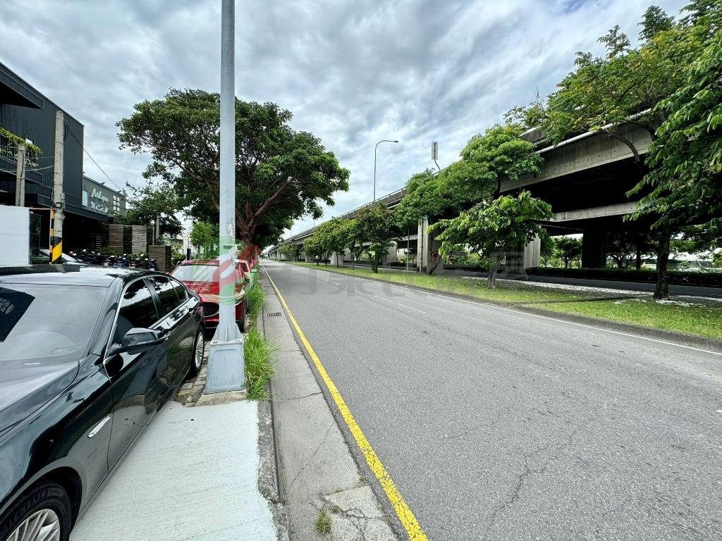 西屯正環中路農地廠房可用約700坪可直接收租 縮圖 6
