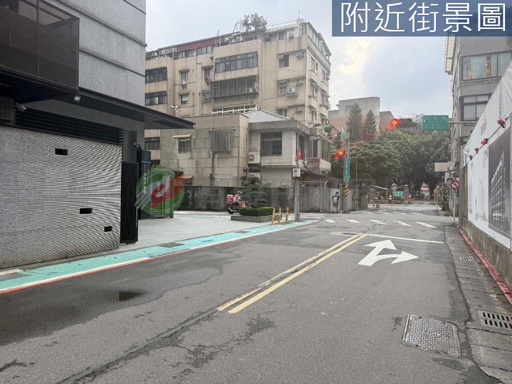 敦南蛋黃區｜AI智慧停車塔｜敦南綠舞停車塔（第 3 張，共 6 張）