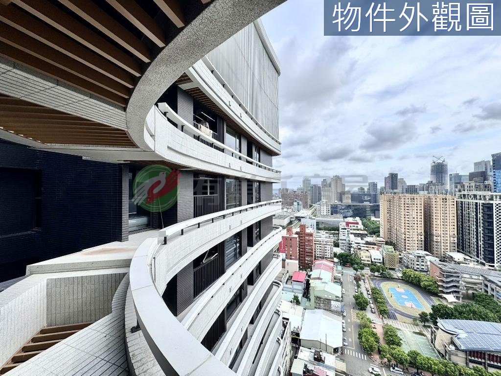 西屯雙捷｜潤隆VVS1｜面七期夜景｜無限棟距（第 2 張，共 6 張）