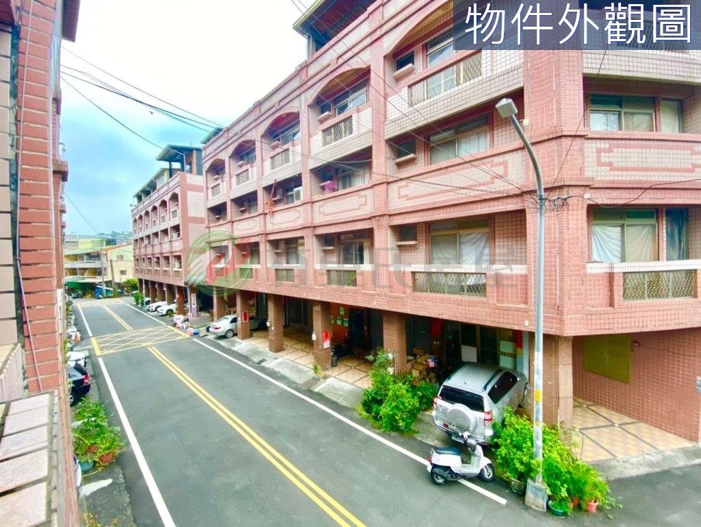 東勢大坪數五房傳統格局前院停車彩虹透天宅