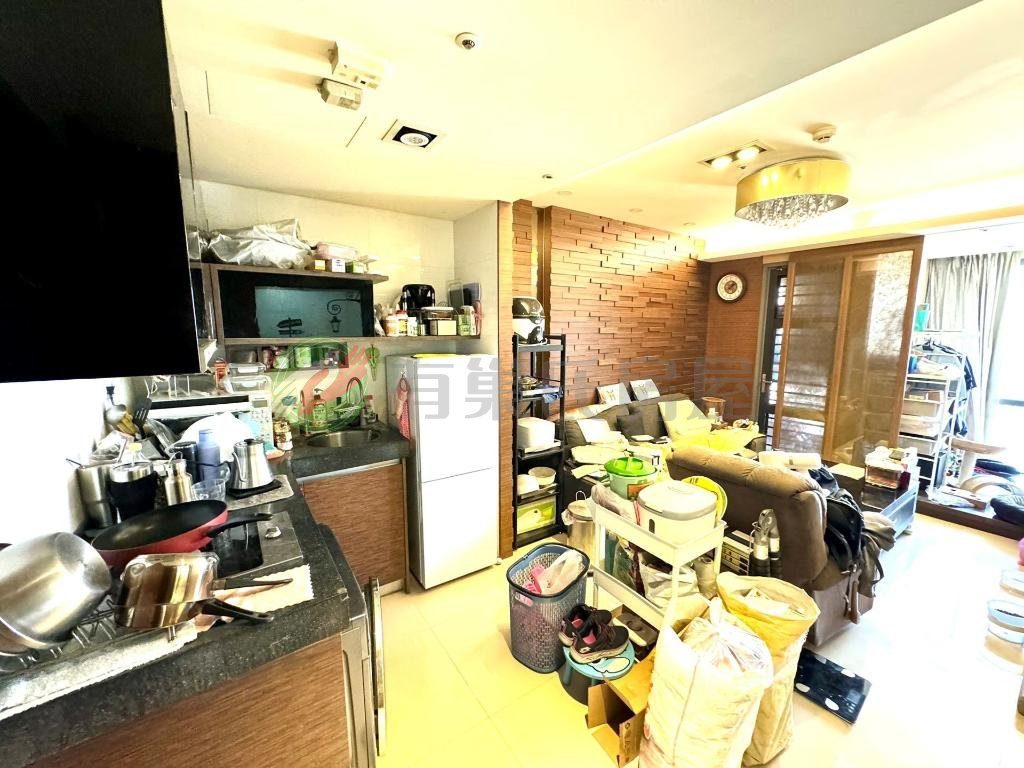 世界之心走路雙捷運站棟距視野兼具兩房平車（第 2 張，共 6 張）