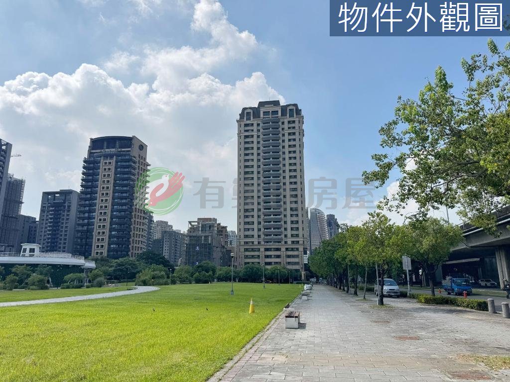 西屯12期久樘香坡大四房連號雙平車