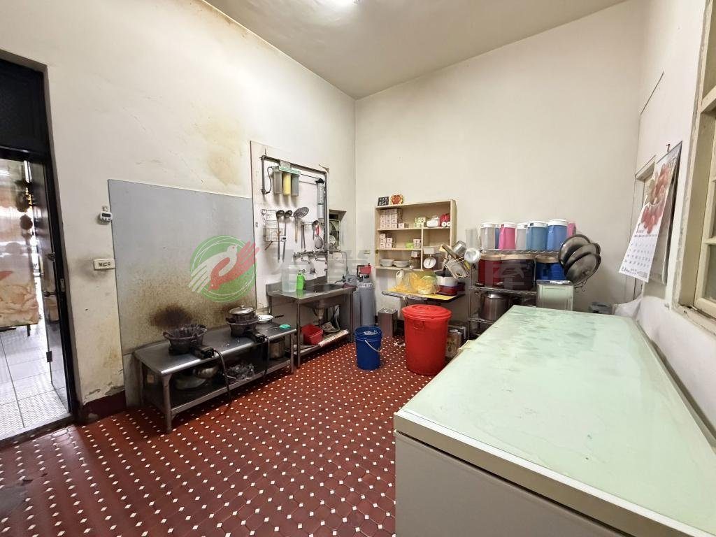 草屯市中心稀有釋出透店現成包租公包租婆（第 4 張，共 5 張）