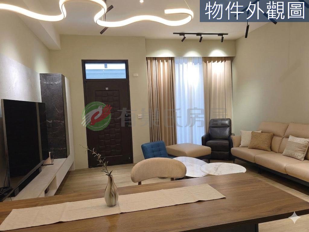 北屯｜稀有雙車精裝別墅｜一卡皮箱入住