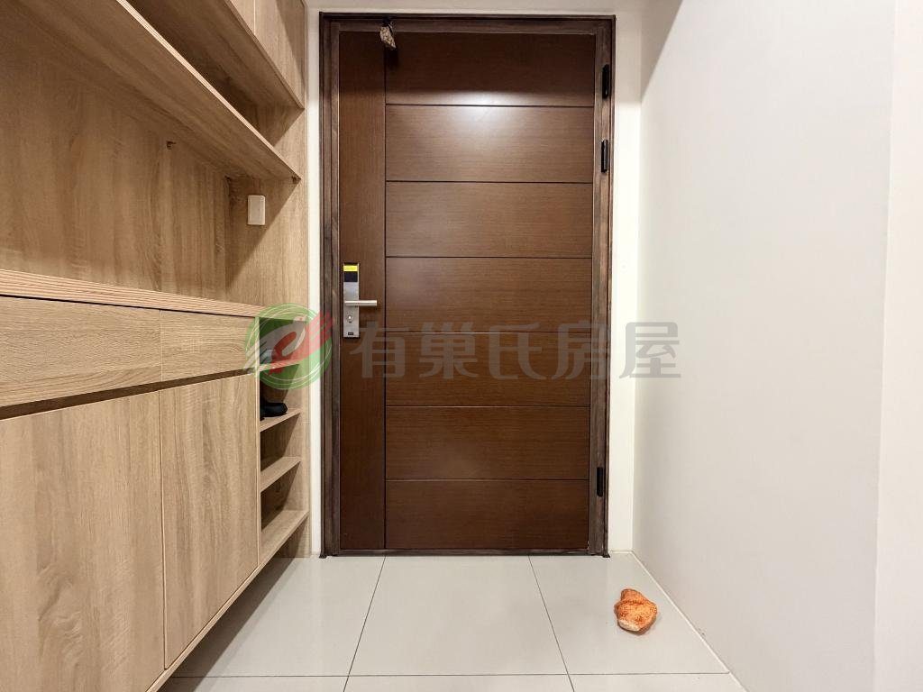 全室木工裝潢｜德鑫鑫時代｜高樓層二房雙車（第 4 張，共 5 張）