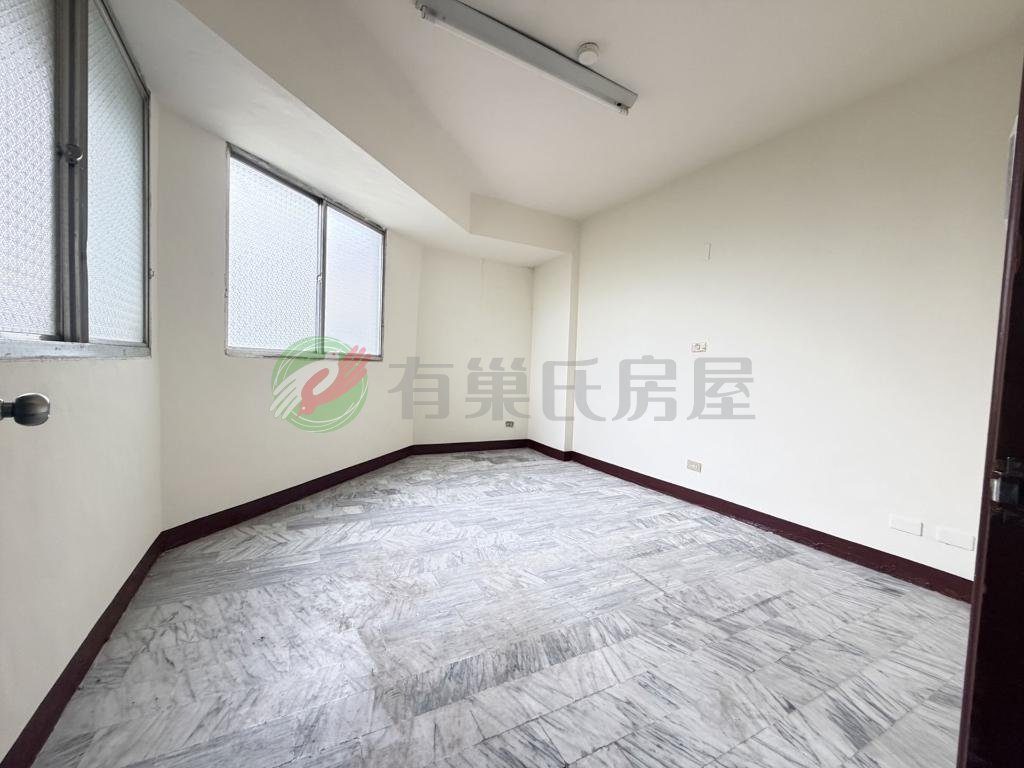 西區自住兼投資聖品，手慢真的會被秒殺！（第 5 張，共 5 張）