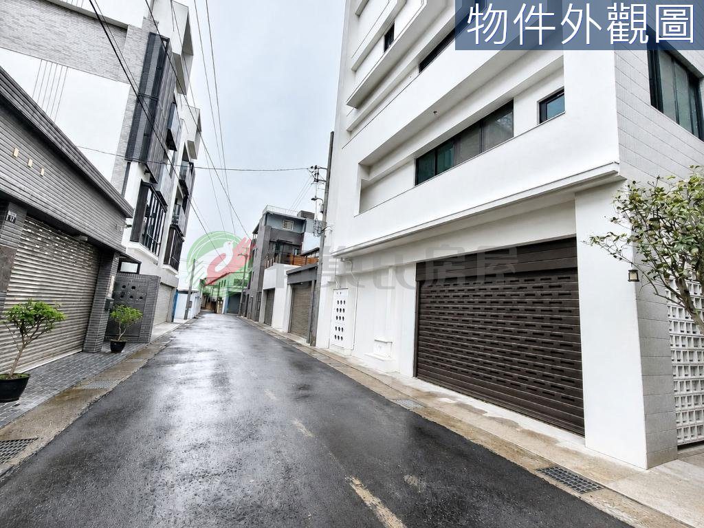 烏日稀有全新未住絕美透天｜一樓車庫（第 2 張，共 5 張）