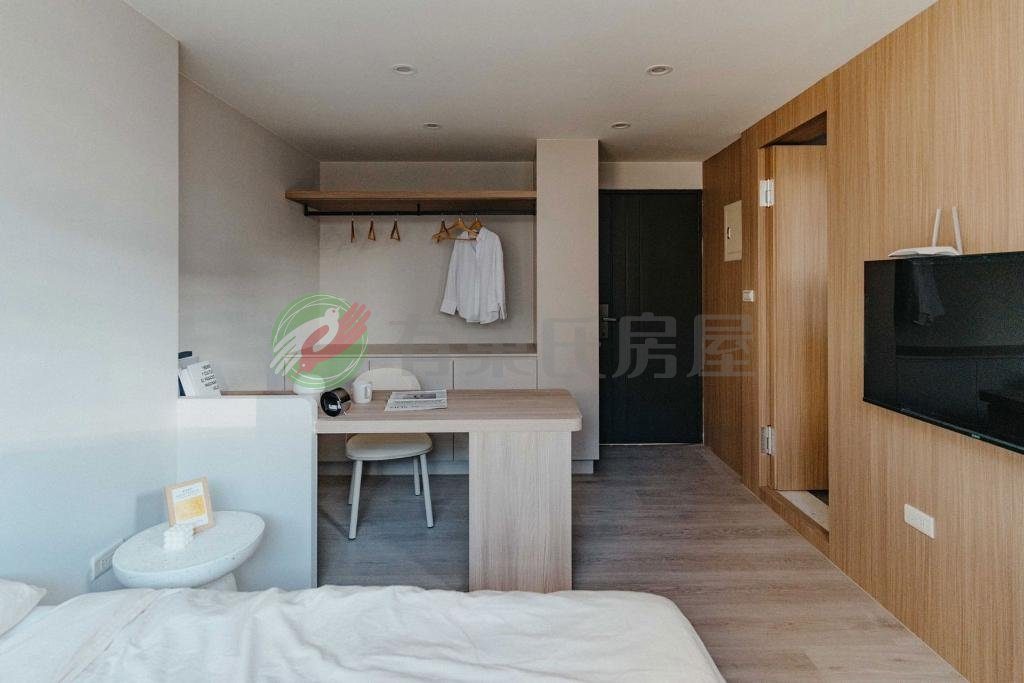水湳中清雙面臨路角間16套電梯收租透天精裝滿租中（第 4 張，共 6 張）