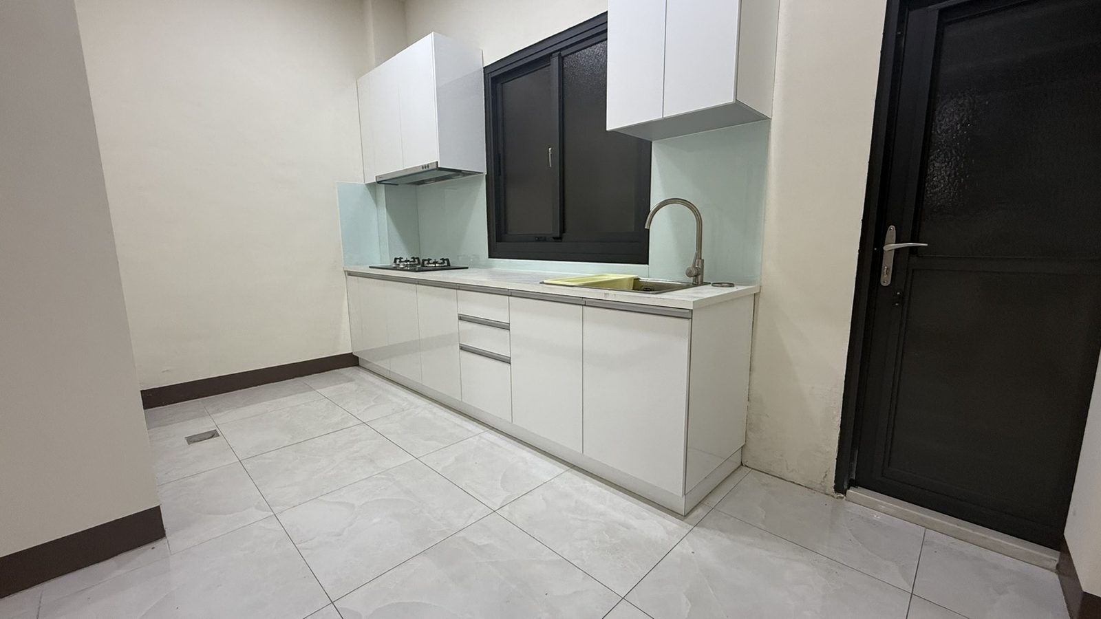 崇德大透天大坪數可停雙車全新整理住商用透店（第 4 張，共 8 張）