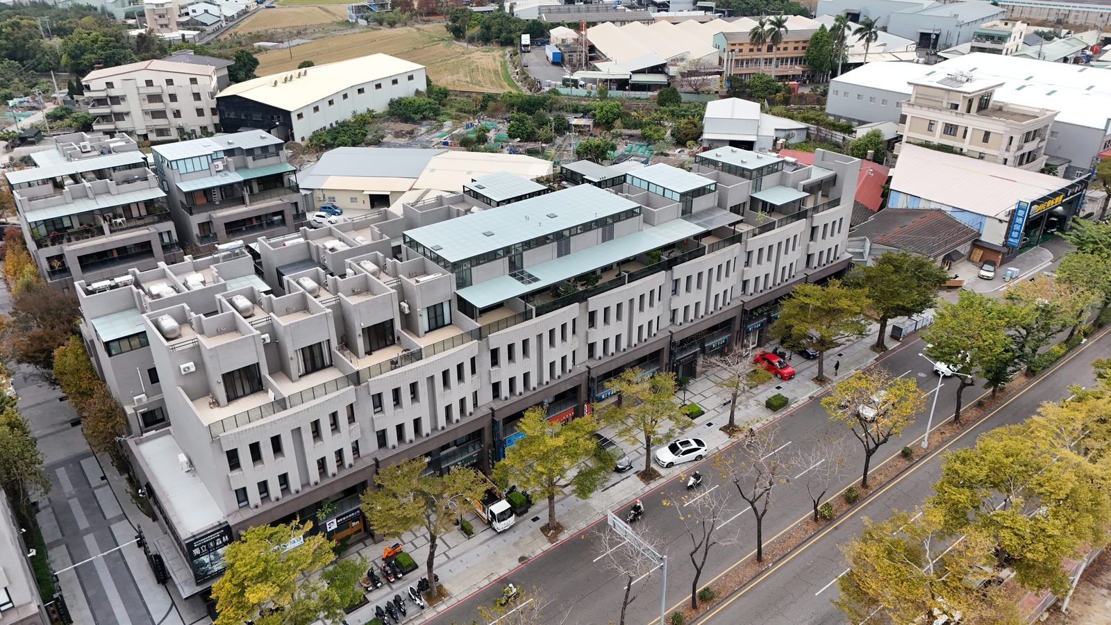 獨立森林西屯雙車電梯別墅住店兩用（第 5 張，共 8 張）