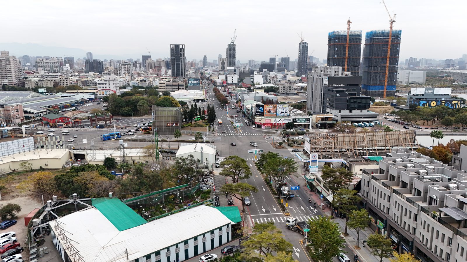 獨立森林西屯雙車電梯別墅住店兩用 縮圖 7